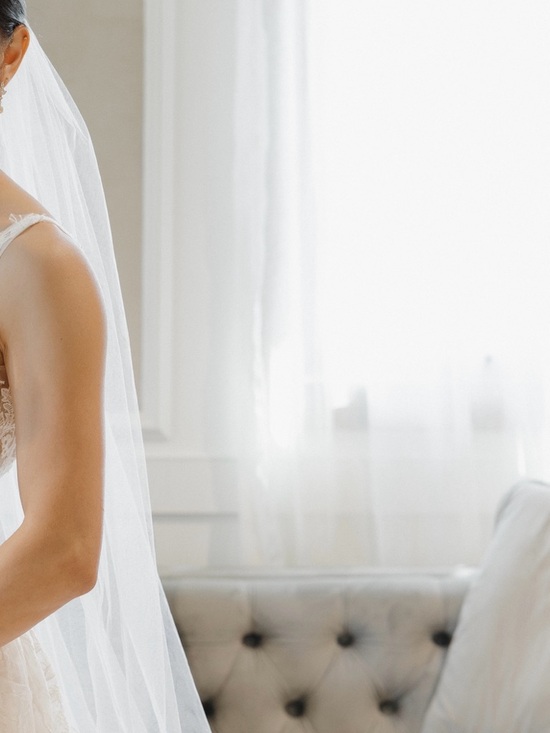 Accessories - Light ivory waltz length veil